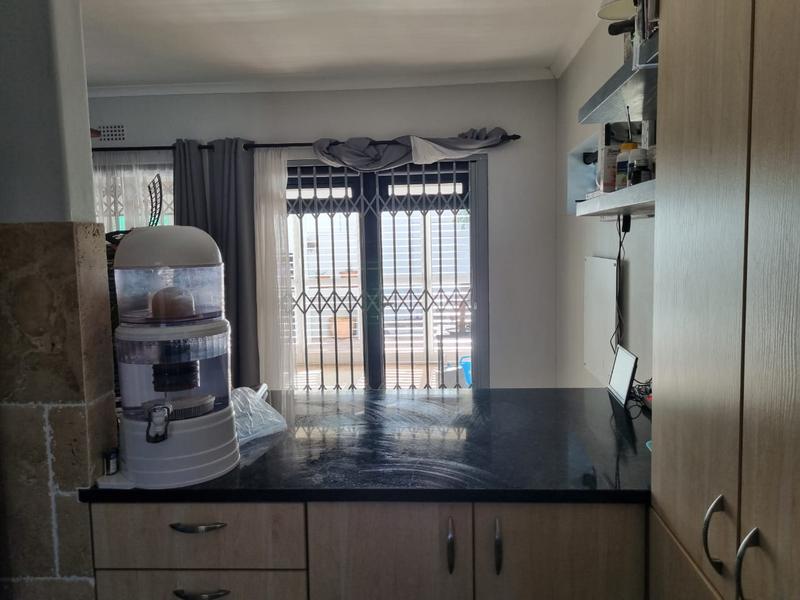 2 Bedroom Property for Sale in Plattekloof Glen Western Cape